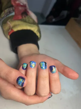 Busco manicurista con experiencia