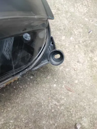 Faro Renault Clio