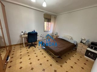 Piso en venta en Franciscanos en Albacete