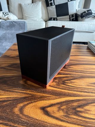 Mini PC ITX Ryzen 7 7800X3D RTX 5070 32GB