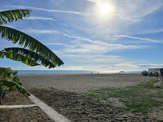 Piso en venta en La Carihuela en Torremolinos
