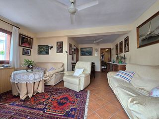 Piso en venta en La Carihuela en Torremolinos