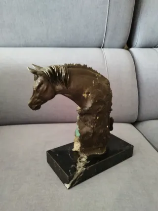 Escultura Cabeza Caballo Ebano y Mármol. 3 kg