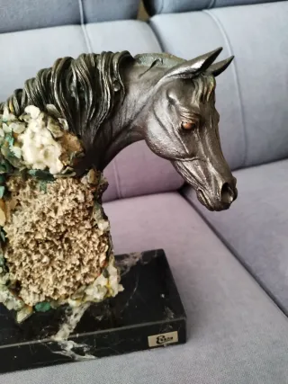Escultura Cabeza Caballo Ebano y Mármol. 3 kg