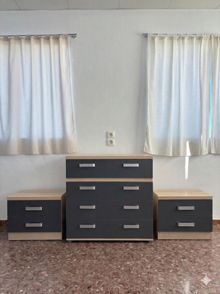 Cómoda cajonera con 2 mesitas de noche NUEVO