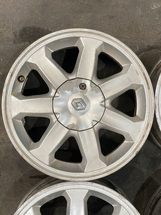 JUEGO DE LLANTAS RENAULT 15 PULGADAS 4x100 60.1mm