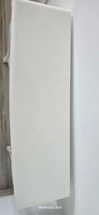 Mesa de entrada y espejo