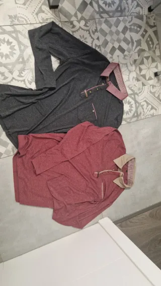Polos de hombre grises y rojos
