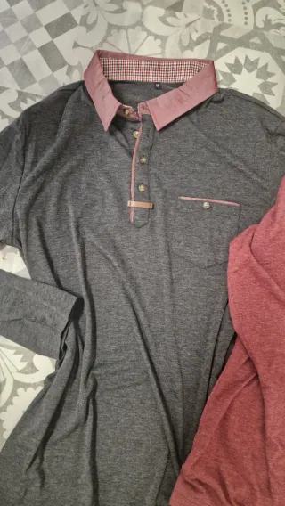 Polos de hombre grises y rojos
