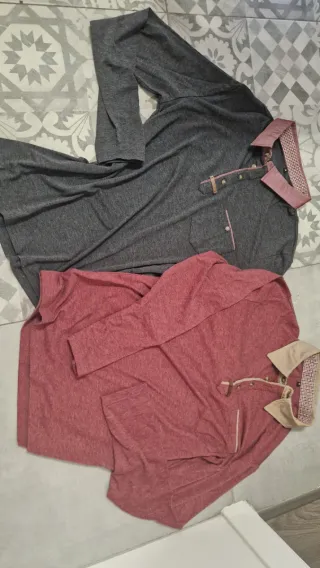 Polos de hombre grises y rojos