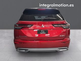 Mitsubishi Outlander PHEV First Edition 4WD Rojo/Techo negro