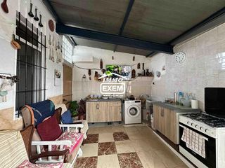 Casa en venta en Joc de la Bola - Camps d'Esports - Ciutat Jardí - Montcada en Lleida