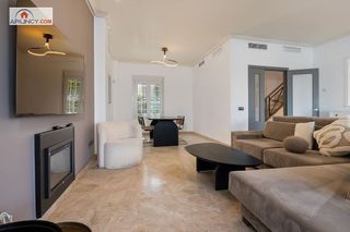 Chalet en venta en Montequinto en Dos Hermanas