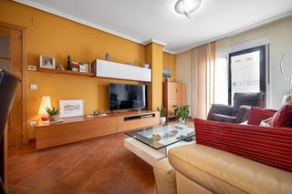 Casa adosada en venta en Polígono - Carrefour en Ávila