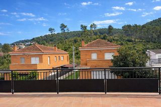 Chalet en venta en Vallirana