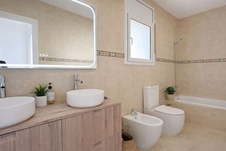 Chalet en venta en Vallirana