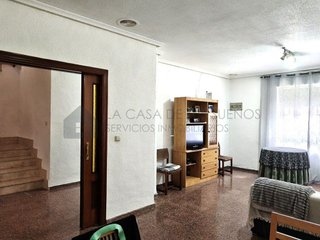 Chalet en venta en Elda