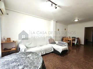 Chalet en venta en Elda