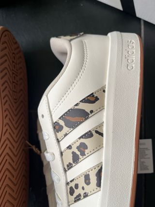Adidas Sneakers Animal Print