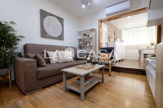 Ático en venta en Les Roquetes en Barcelona