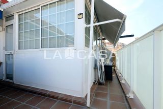 Ático en venta en Les Roquetes en Barcelona