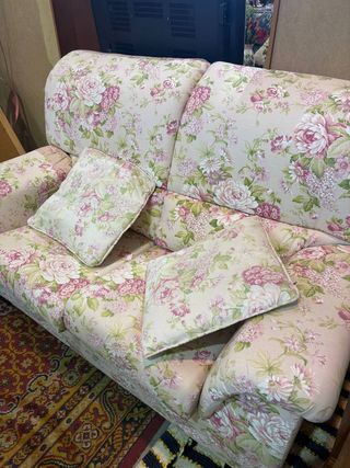 SOFÁS 3 Y 2 PLAZAS FLOREADOS