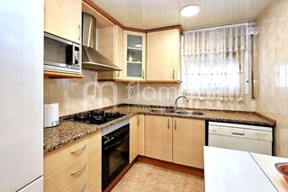 Casa adosada en venta en Concòrdia en Sabadell