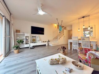 Casa adosada en venta en Mas Trader-Corral D’En Tort-Corral D’En Cona en Cubelles