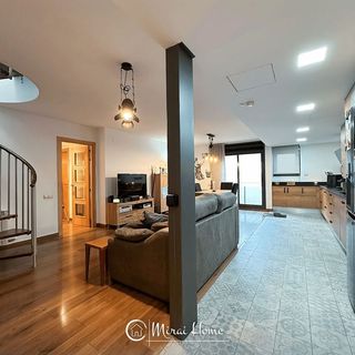 Dúplex en venta en Fondo en Santa Coloma de Gramanet