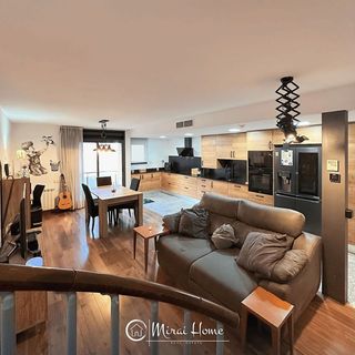 Dúplex en venta en Fondo en Santa Coloma de Gramanet