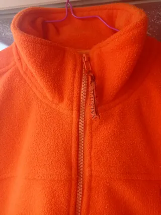 Chaqueta polar naranja