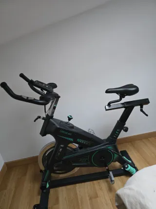 Bicicleta estática con amortiguación