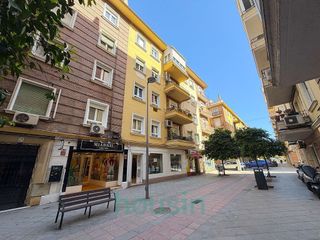 Piso en venta en Los Remedios en Sevilla