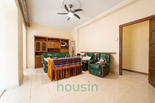 Piso en venta en Los Remedios en Sevilla