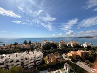 Piso en venta en Puerto - Plaza de Toros en Estepona