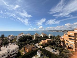 Piso en venta en Puerto - Plaza de Toros en Estepona