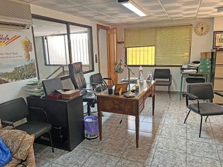 Local comercial en venta en Novelda