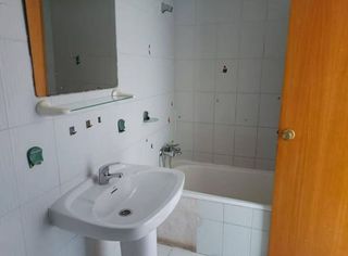 Piso en venta en El Bajondillo en Torremolinos