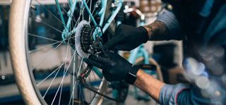 Servicio reparación bicicletas