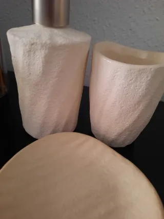 Conjunto baño Zara Home cerámica beige