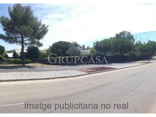 Solar en venta en Joc de la Bola - Camps d'Esports - Ciutat Jardí - Montcada en Lleida