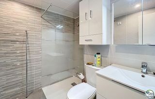 Piso en venta en Salatar en Roses