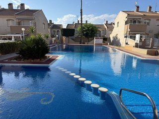 Casa adosada en venta en Nueva Torrevieja - Aguas Nuevas en Torrevieja