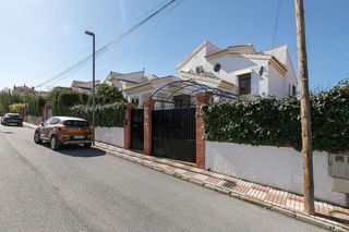 Chalet en venta en Otura