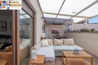 Casa adosada en venta en Crta. De la Sierra en Granada