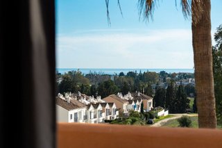 Casa adosada en venta en Nueva Andalucía centro en Marbella