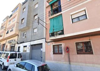 Piso en venta en Fondo en Santa Coloma de Gramanet