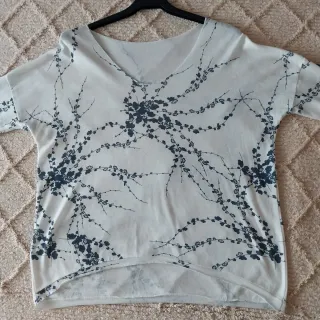 Jersey estampado azul y blanco