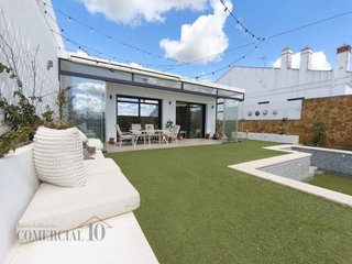 Chalet en venta en Olivenza