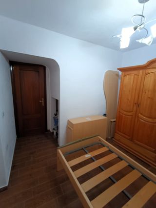 CASA EN VENTA CON TERRENO EN CASATEJADA, LUCENA